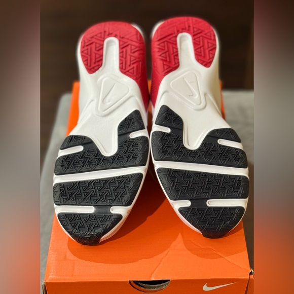 Nike Women’s Legend Essential 2 Training Sneakers (Size 9) - Picture 7 of 8